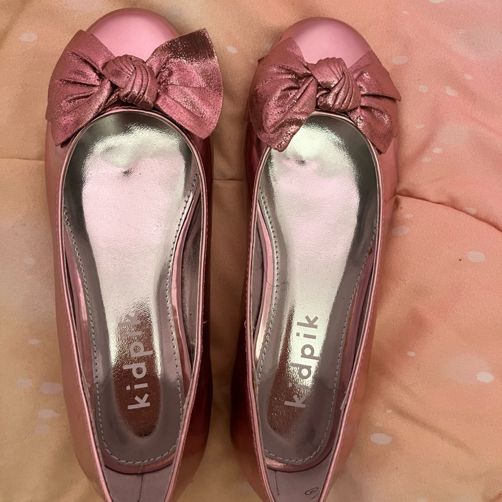 Kidpik Metallic Pink Bow Flats